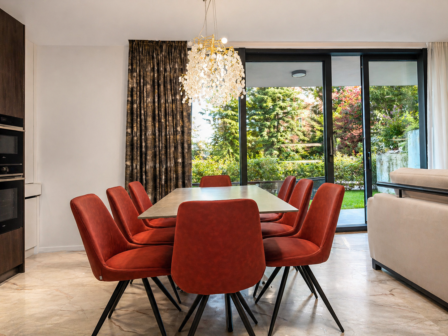 Livingbereich unten mit Blick in den Garten